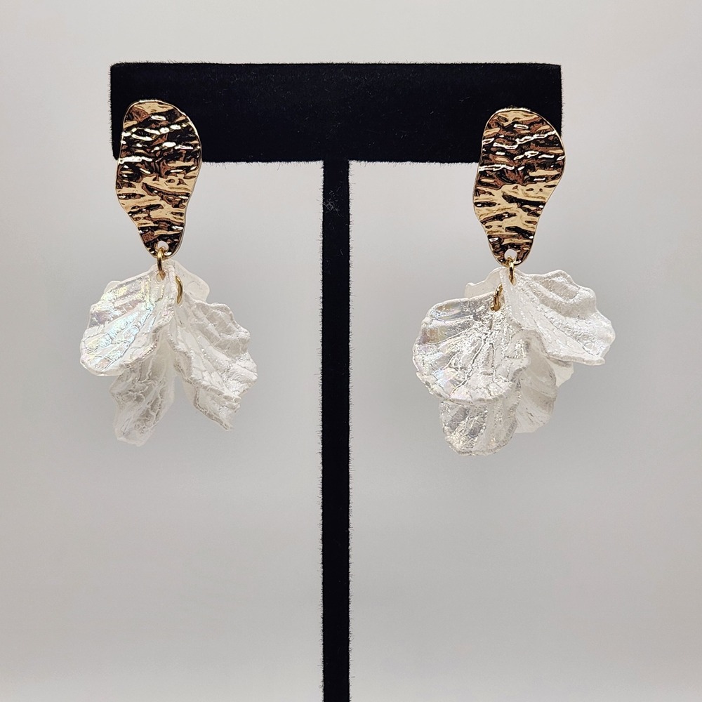 Gold Tone Hammered‎ Top White Petal Drop Earrings Women Fashion Jewelry